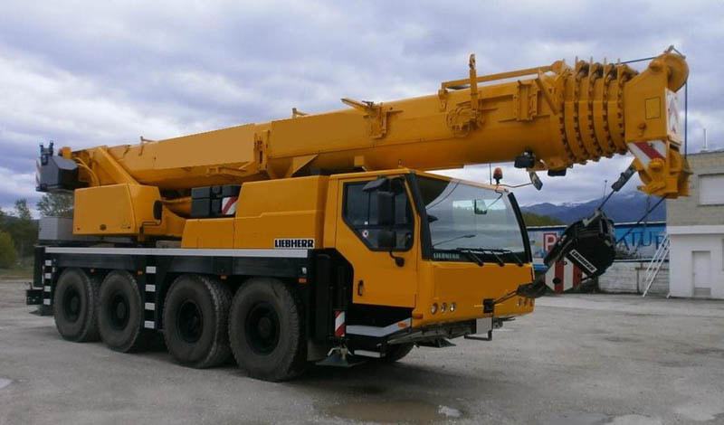 <span style="font-weight: normal;">LIEBHERR LTM 1070</span>