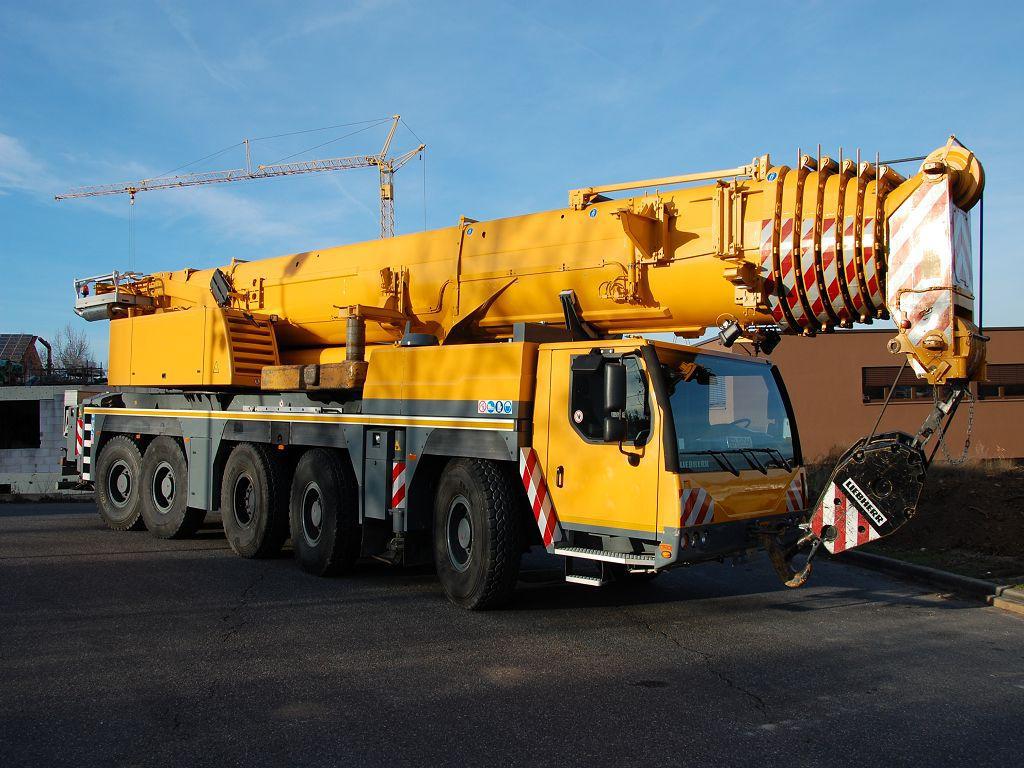 <span style="font-weight: normal;">LIEBHERR LTM 1200-5.1</span>